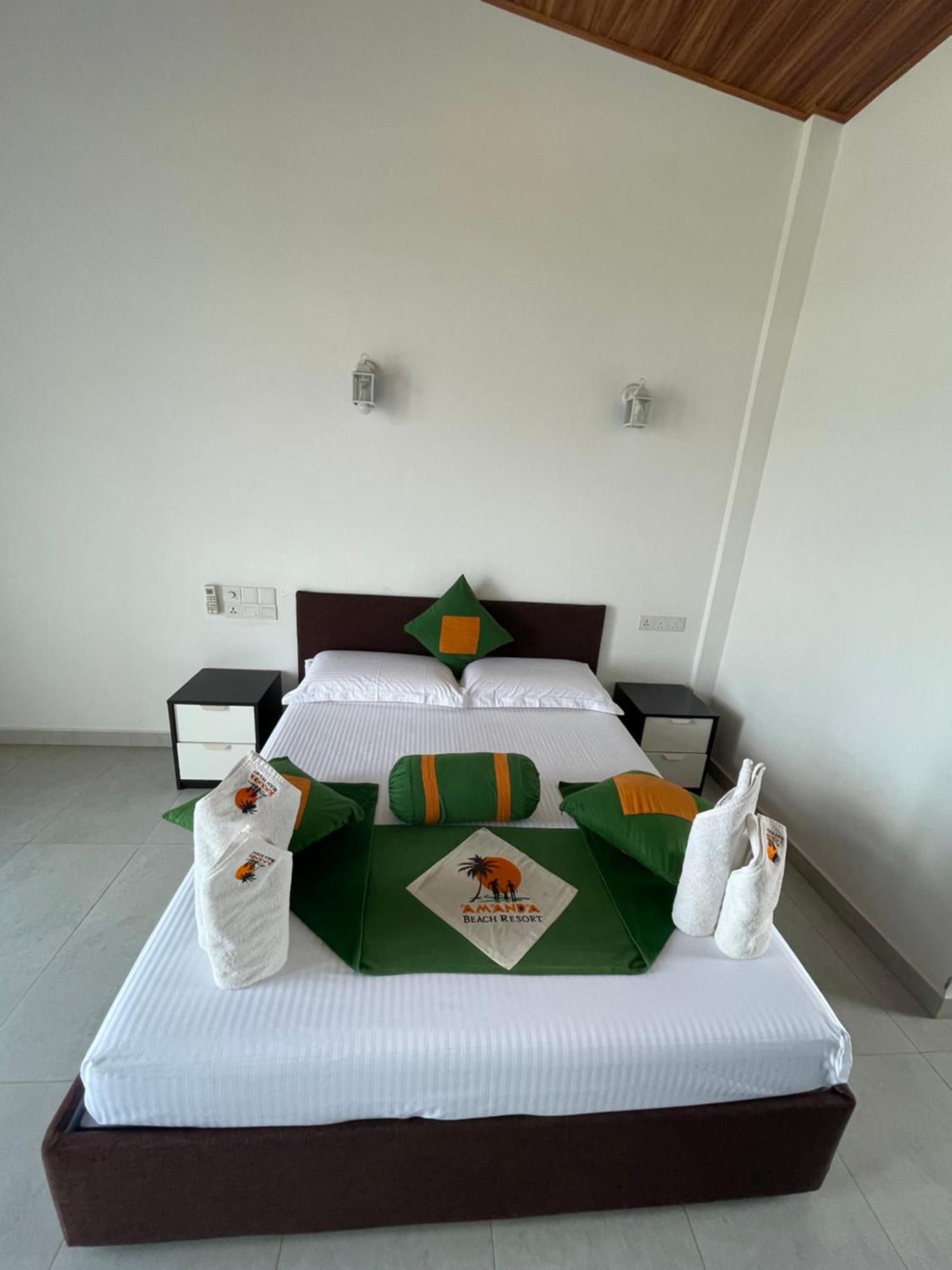 Amanda Beach Resort Passikudah Exteriör bild